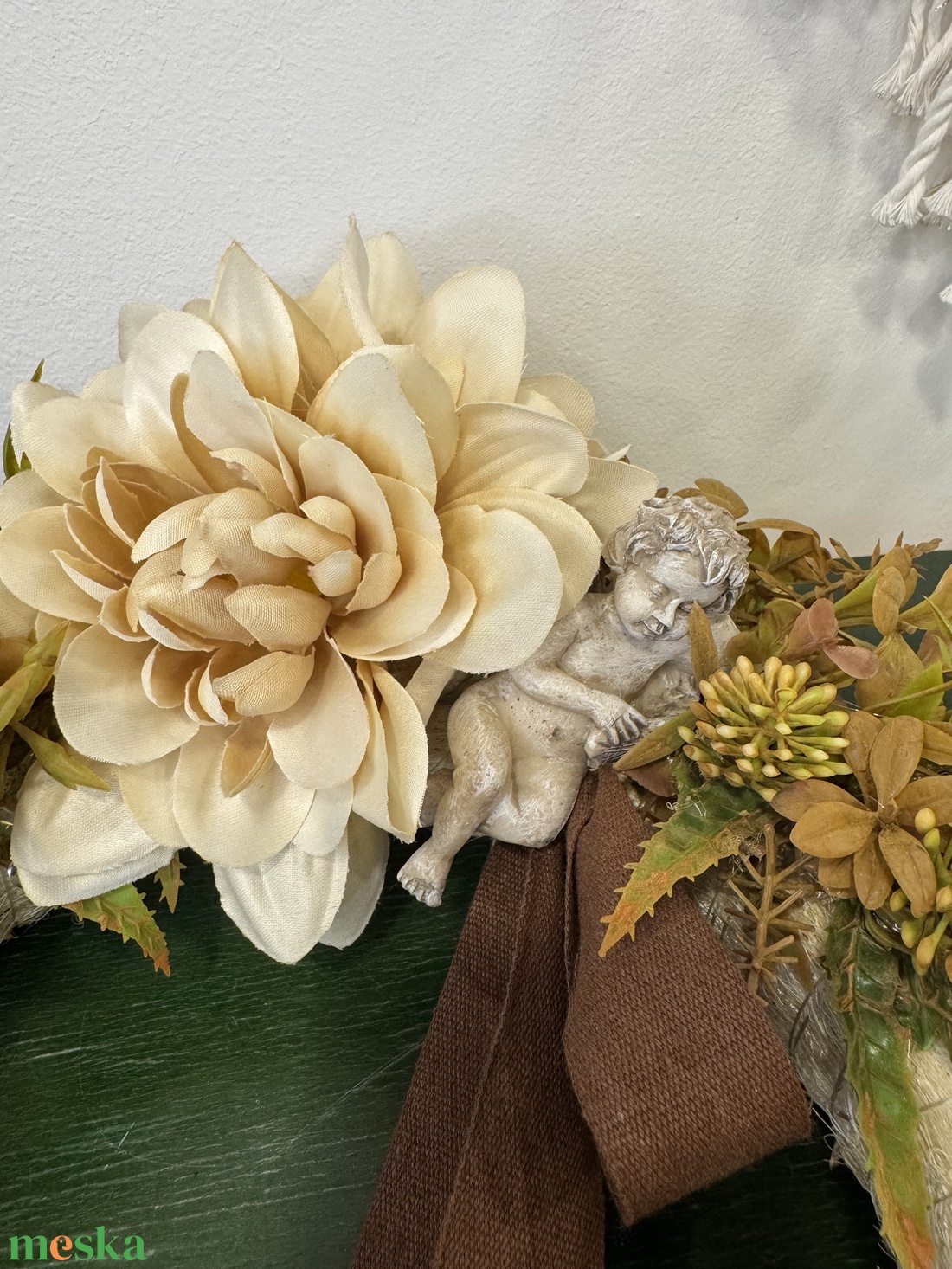 Mindenszenteki koszorú angyalkával természetes, elegáns hangulatban (25 cm) - otthon & életmód - vallás - temetkezési tárgy - Meska.hu Mindenszenteki koszorú angyalkával természetes, elegáns hangulatban (25 cm) - otthon & életmód - vallás - temetkezési tárgy - Meska.hu