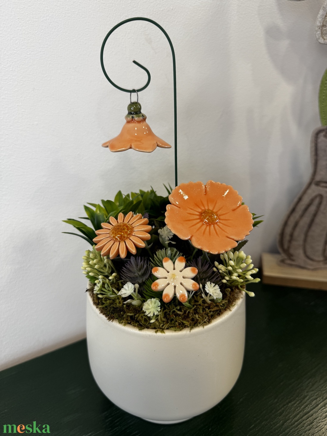 Kerámia virágos asztaldísz � barackos árnyalatú, egyedi kézműves dekoráció - otthon & életmód - dekoráció - asztal és polc dekoráció - asztaldísz - Meska.hu