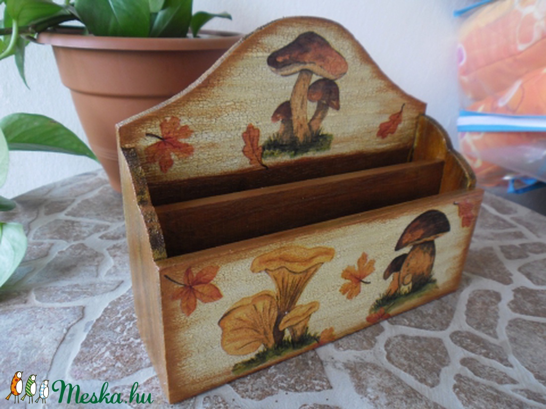 levéltartó,csekktartó gombák  -  - Meska.hu