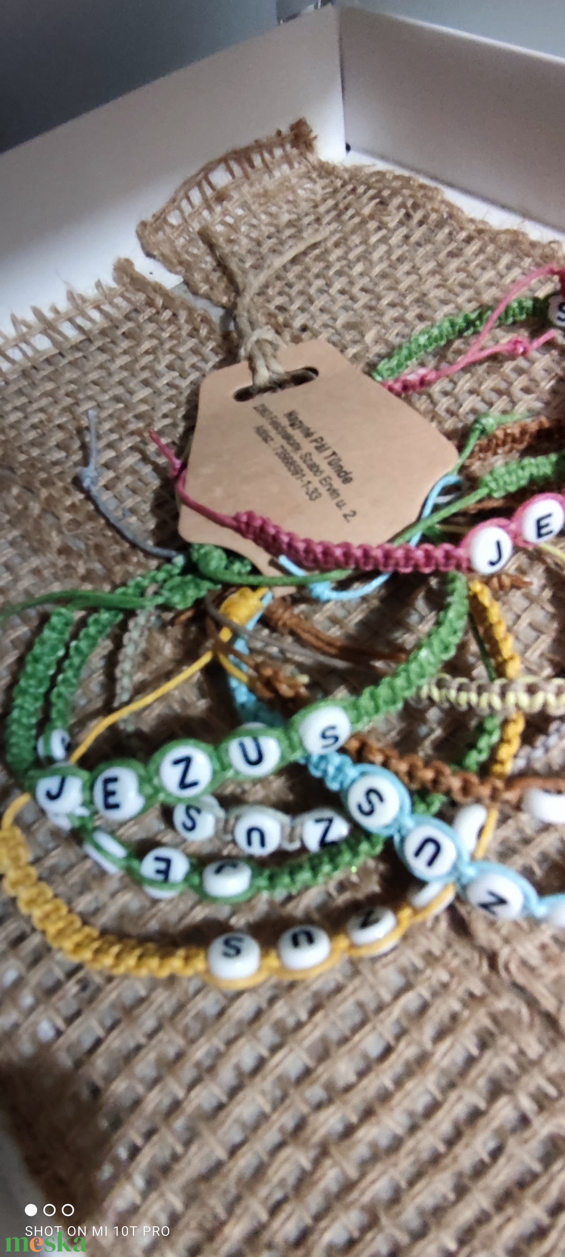 Jézus betűs makrame karkötők  - ékszer - karkötő - névre szóló karkötő - Meska.hu