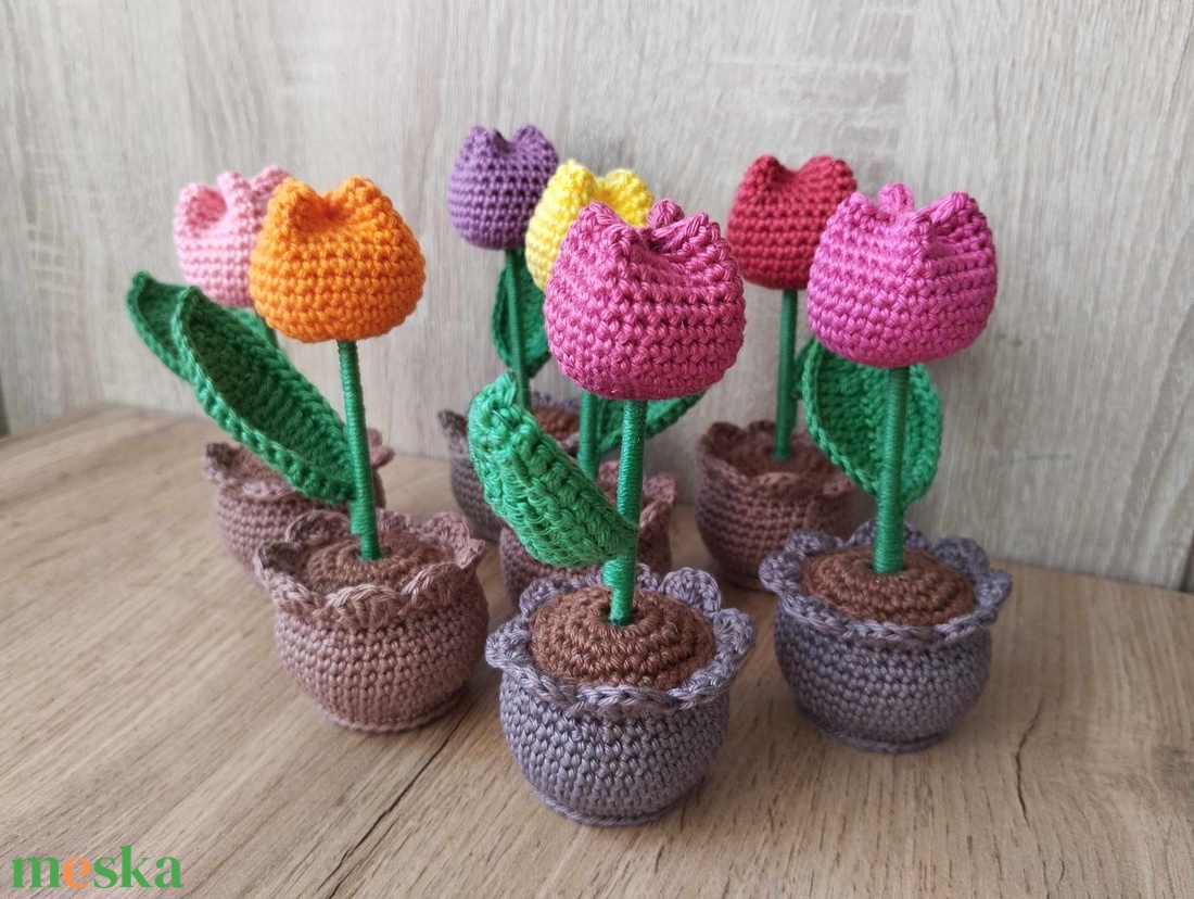 Horgolt tulipánok - otthon & életmód - dekoráció - dísztárgy - Meska.hu