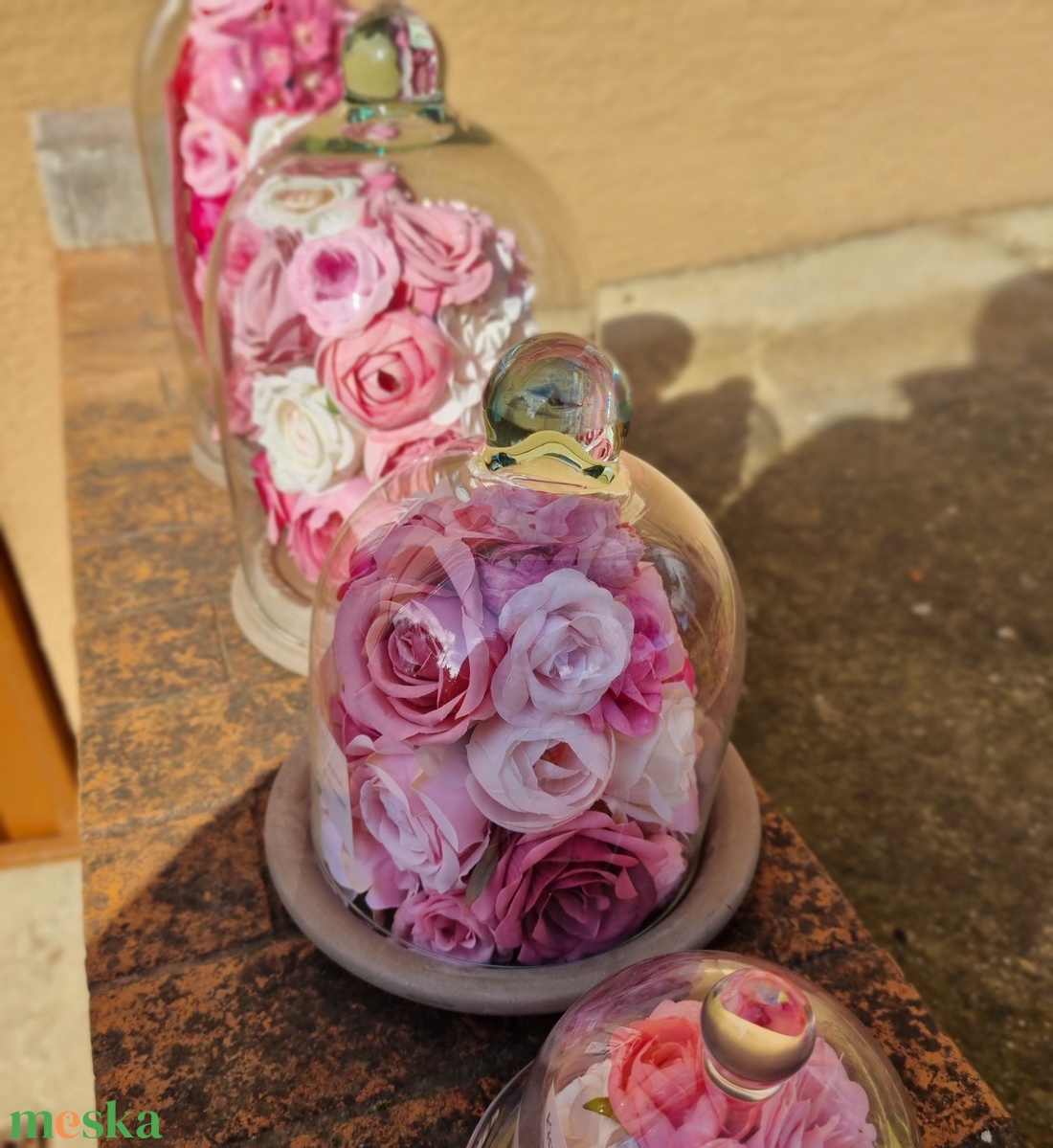 Szülőköszöntő kis virágbúra rózsaszín mályva fehér virágokkal egyedi idézettel - otthon & lakás - dekoráció - virágdísz és tartó - virágbox, virágdoboz - Meska.hu