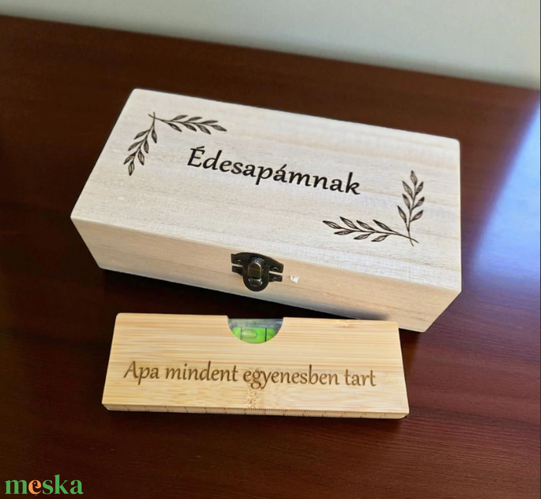 Mini vízmérték díszdobozban egyedi felirattal (VIZ1) - esküvő - emlék & ajándék - szülőköszöntő ajándék - Meska.hu Mini vízmérték díszdobozban egyedi felirattal (VIZ1) - esküvő - emlék & ajándék - szülőköszöntő ajándék - Meska.hu