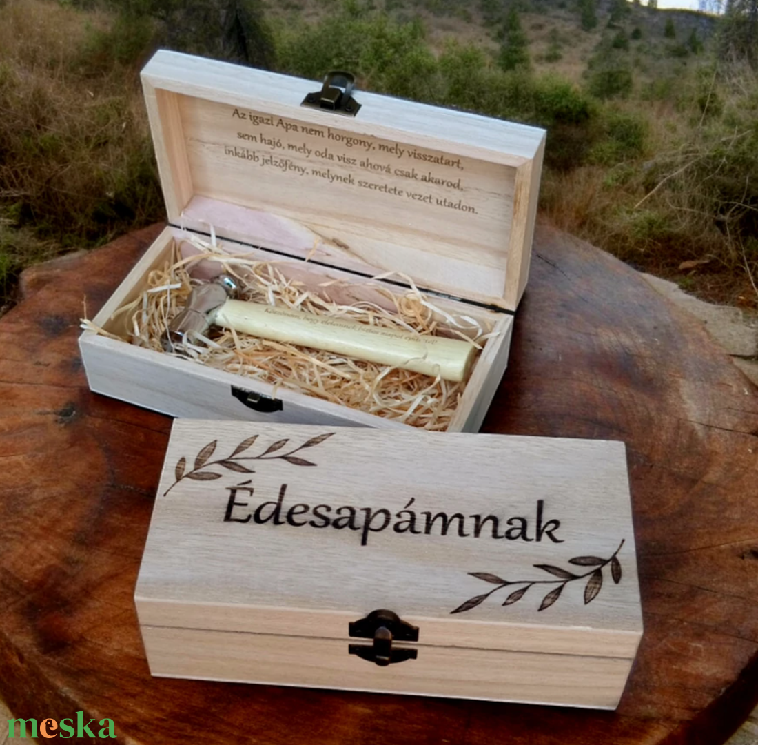 Mini kalapács fadobozban (KAL1) - esküvő - emlék & ajándék - szülőköszöntő ajándék - Meska.hu Mini kalapács fadobozban (KAL1) - esküvő - emlék & ajándék - szülőköszöntő ajándék - Meska.hu