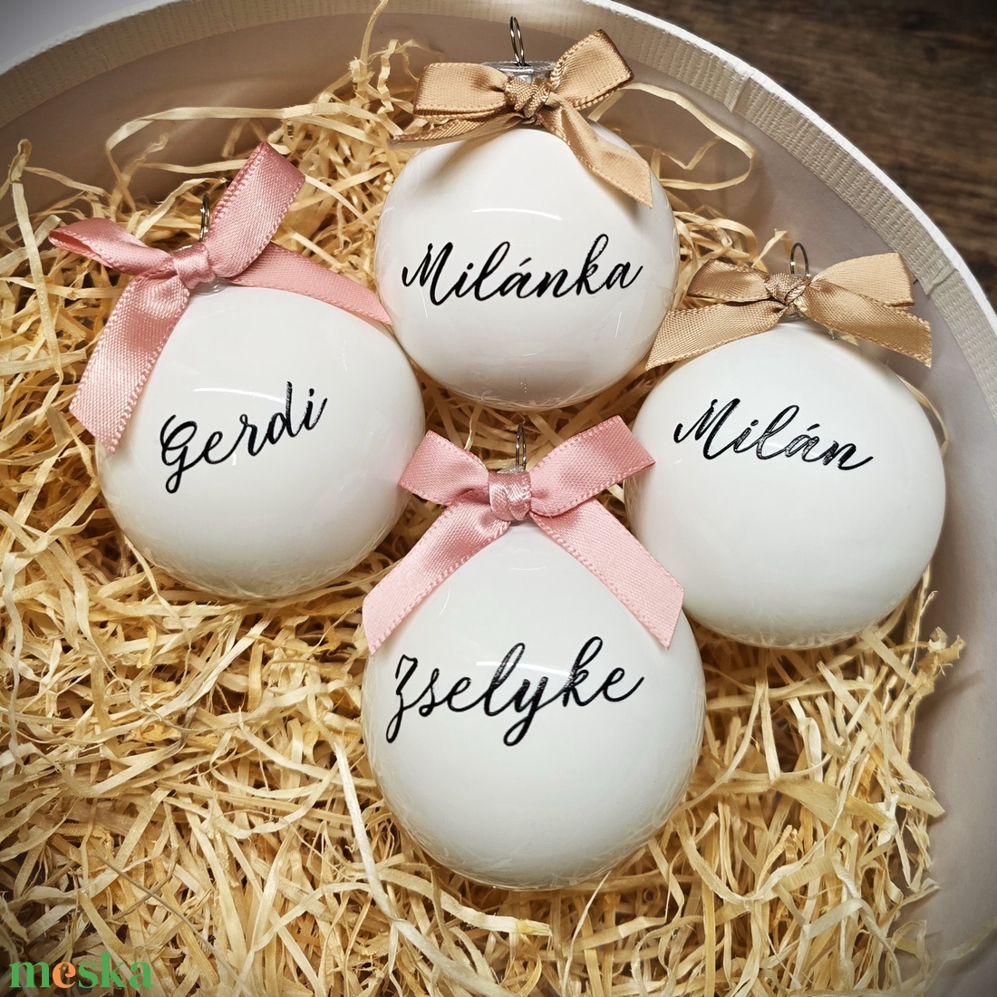 4DB-OS BOX ÜVEGGÖMB MASNIVAL EGYEDI FELIRATTAL 6CM (604gombbox) - karácsony - karácsonyi lakásdekoráció - karácsonyfadíszek - Meska.hu