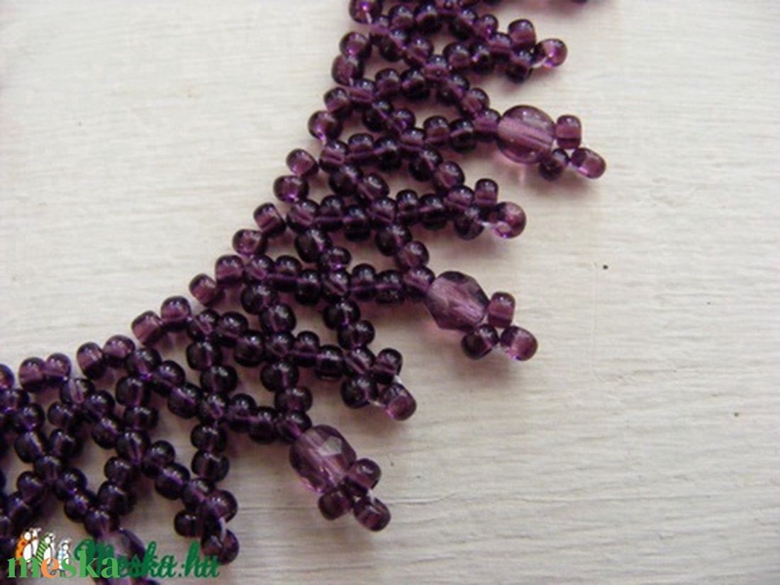 Csiperke Lila népi nyaklánc - ékszer - nyaklánc - gyöngyös nyaklánc - Meska.hu