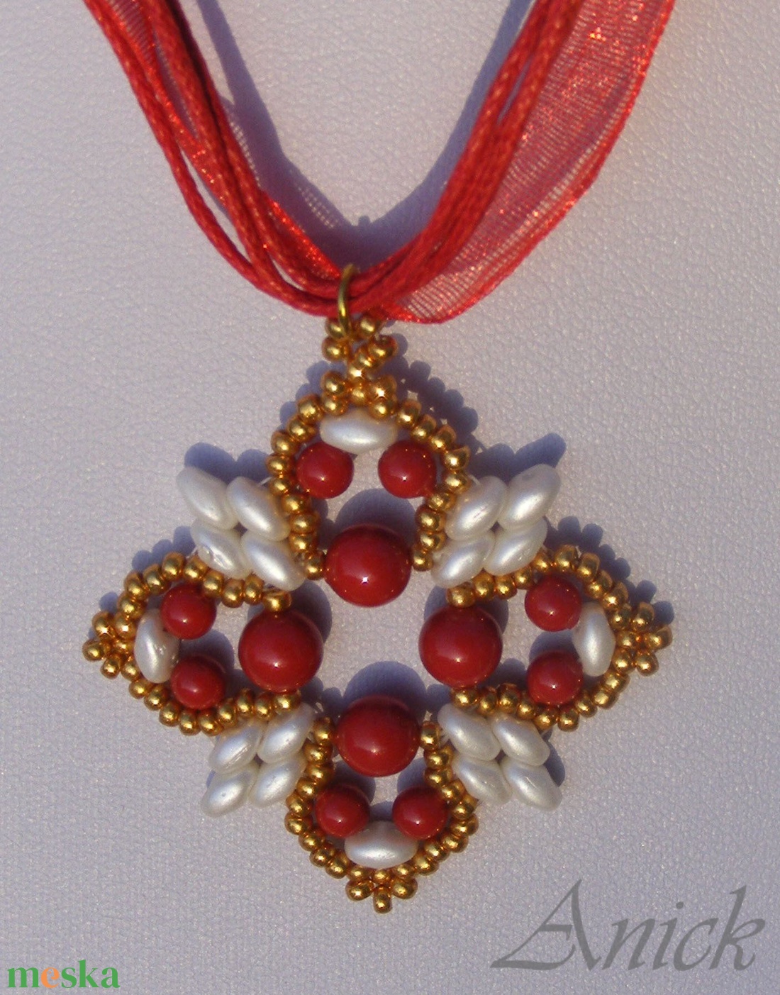 Gyöngy Görög kereszt - piros- fehér - arany - ékszer - nyaklánc - medálos nyaklánc - Meska.hu