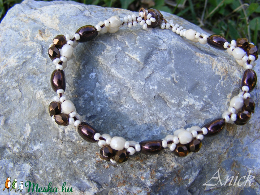 Bronz korong és virág - bézs, bronz gyöngy szett - ékszer - ékszerszett - Meska.hu