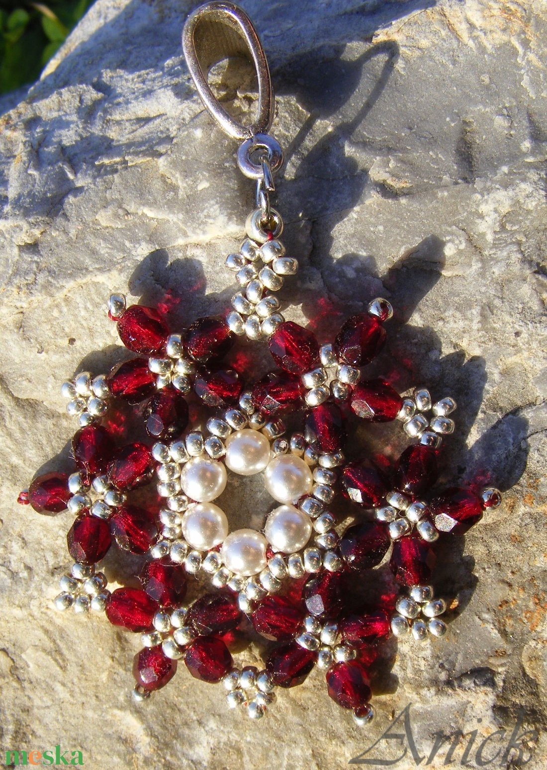 Csillagvirág - gyöngymedál - ékszer - nyaklánc - medál - Meska.hu