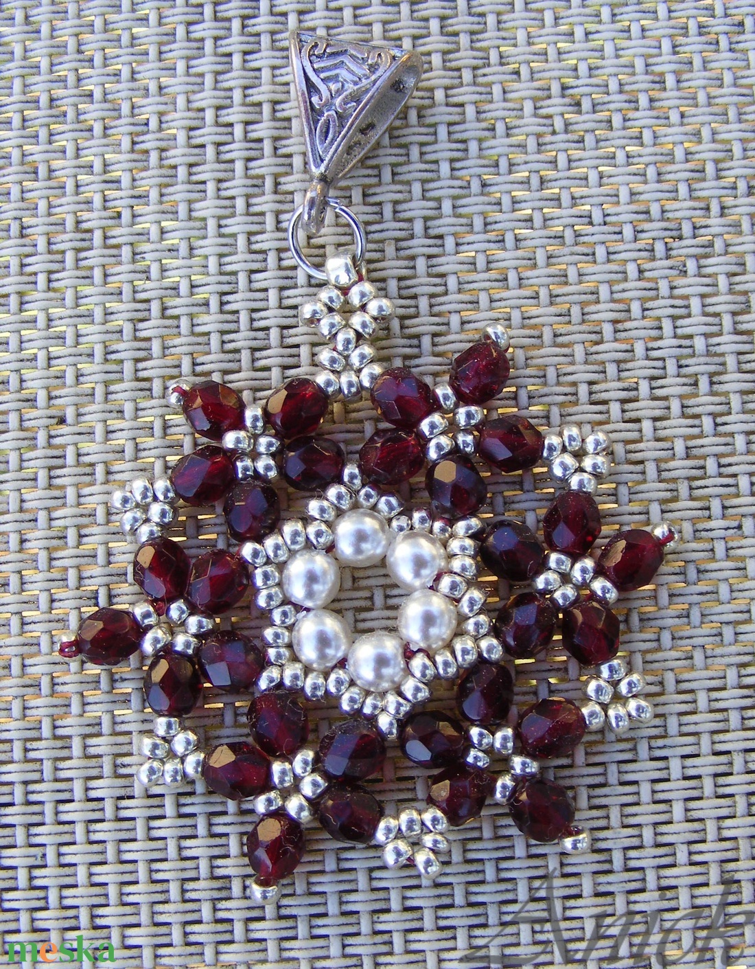 Csillagvirág - gyöngymedál - ékszer - nyaklánc - medál - Meska.hu