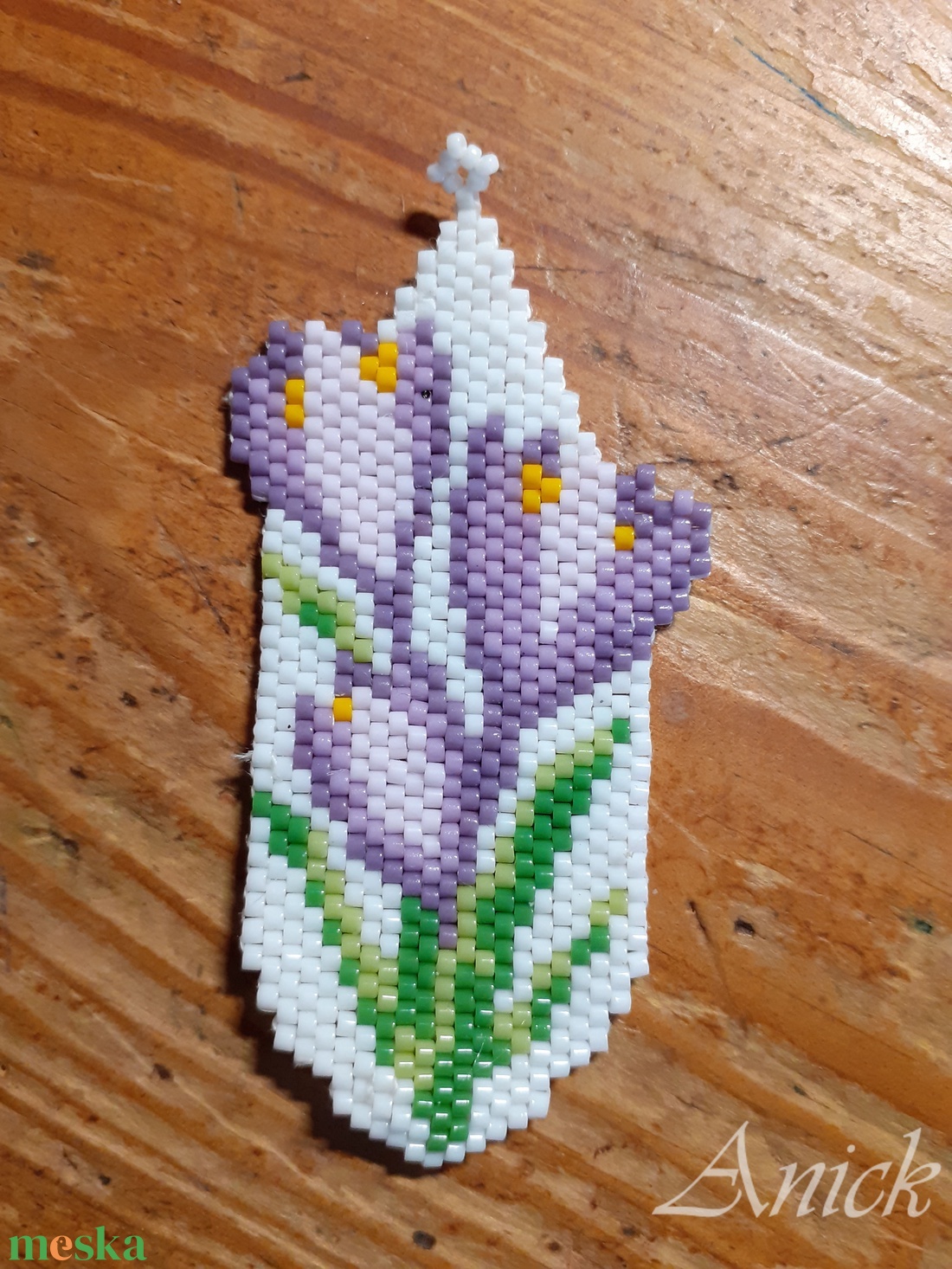 Krókuszok - tavaszi kellokció 1 - ékszer - nyaklánc - medál - Meska.hu