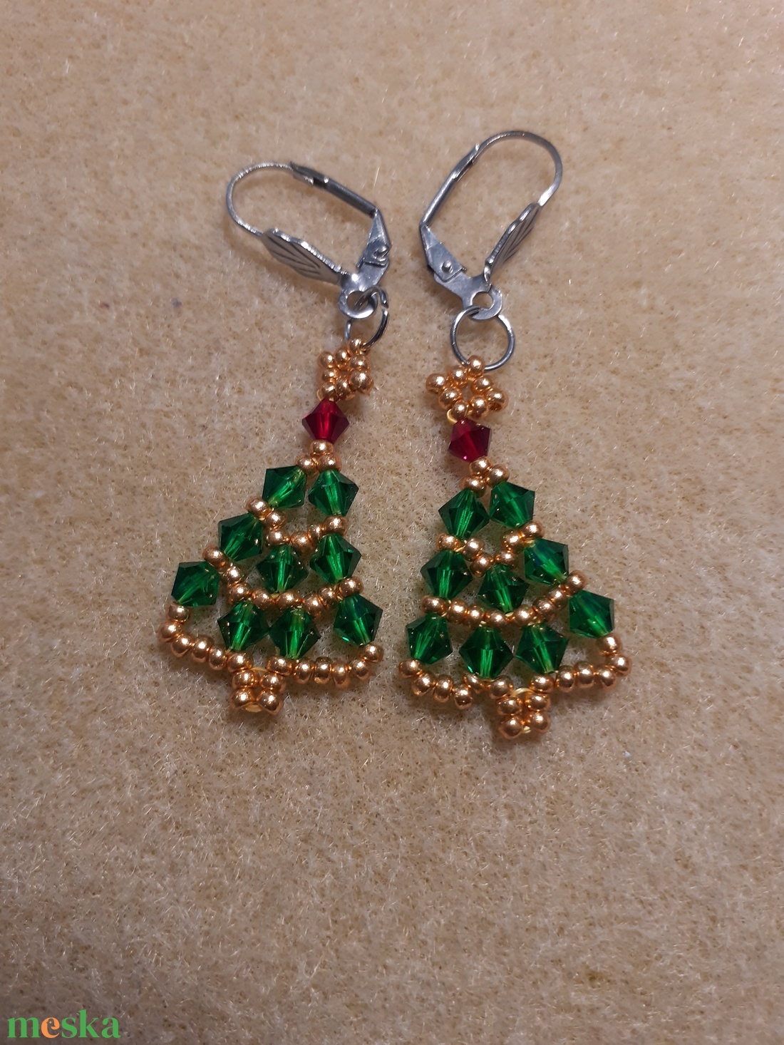 Karácsonyfa- gyöngyfülbevaló - ékszer - fülbevaló - lógó fülbevaló - Meska.hu