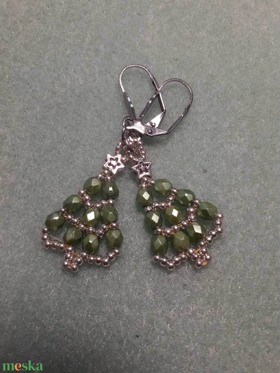 Karácsonyfa- gyöngyfülbevaló - ékszer - fülbevaló - lógó fülbevaló - Meska.hu