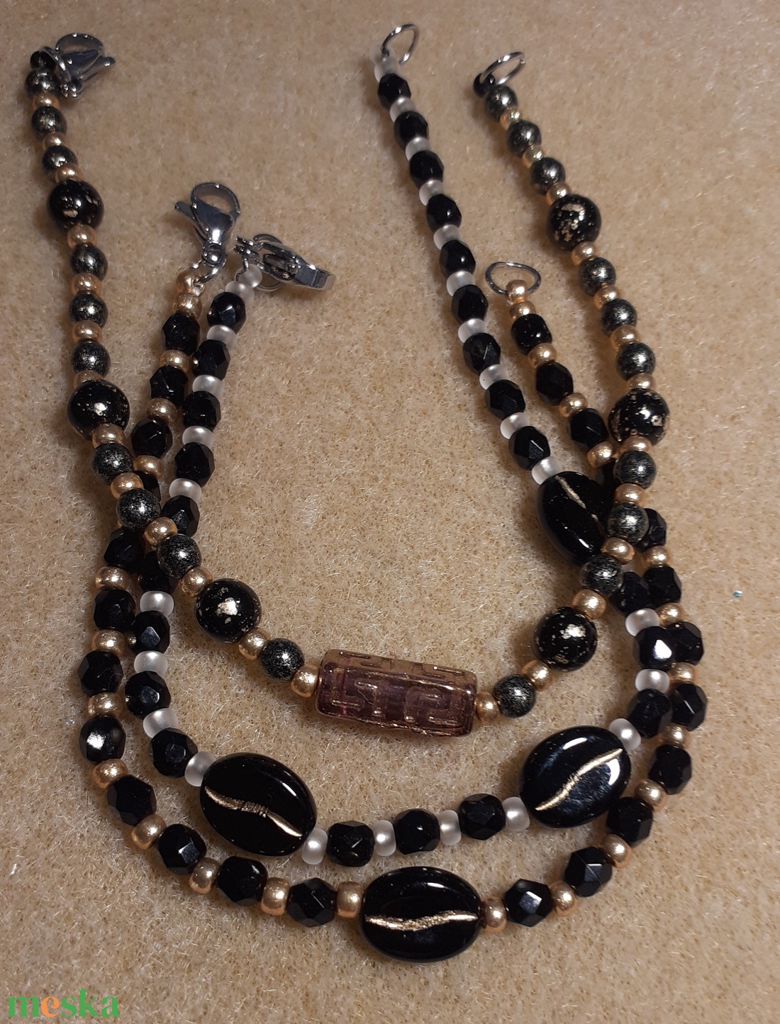 Egy kis kávé - fekete - arany karkötőszett - ékszer - karkötő - gyöngyös karkötő - Meska.hu