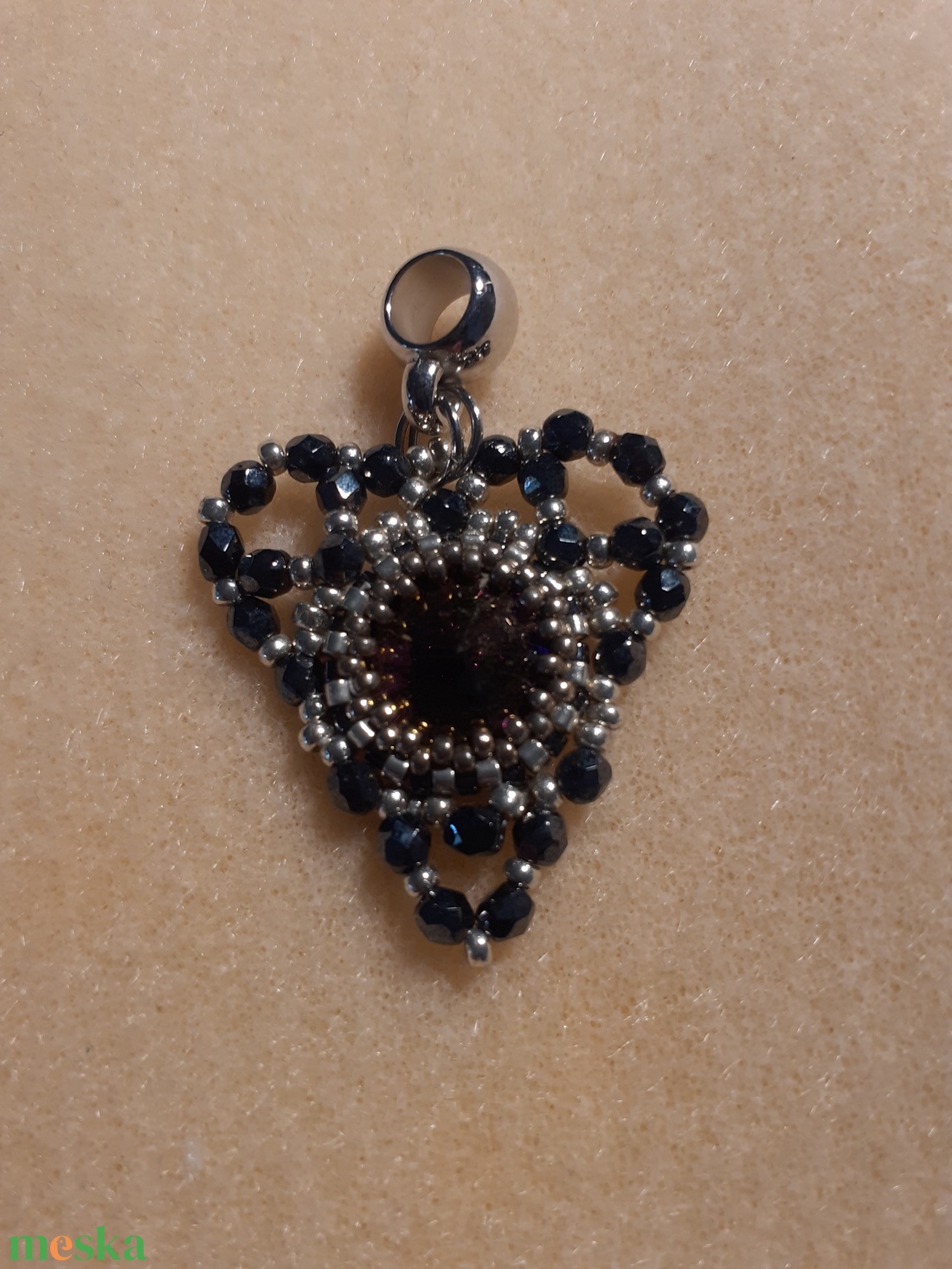 Kristályszív - fekete szív medál - ékszer - nyaklánc - medál - Meska.hu