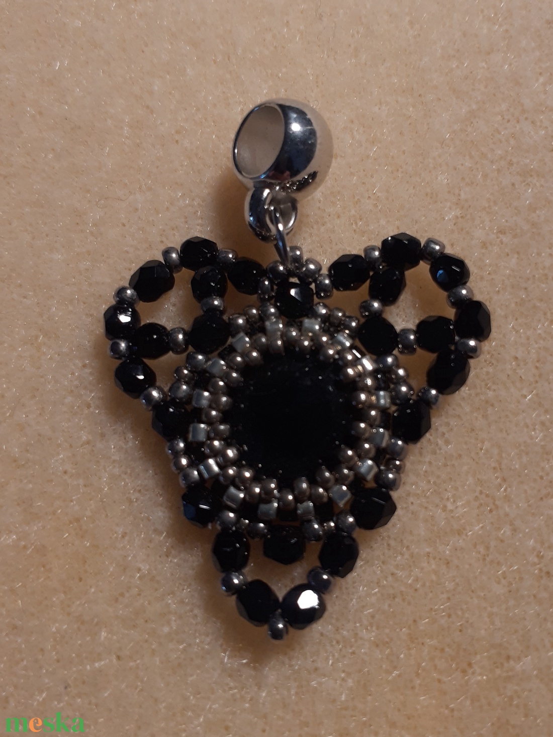 Kristályszív - fekete szív medál - ékszer - nyaklánc - medál - Meska.hu