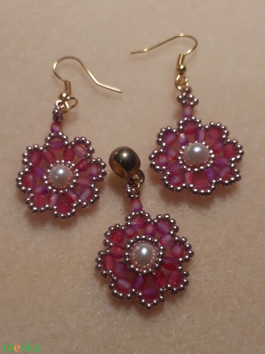 Estike - gyöngy fülbevaló és medál - ékszer - ékszerszett - Meska.hu