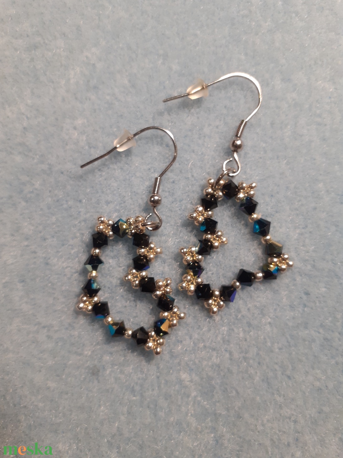 Szivecske -  gyöngyfülbevaló - ékszer - fülbevaló - lógó fülbevaló - Meska.hu