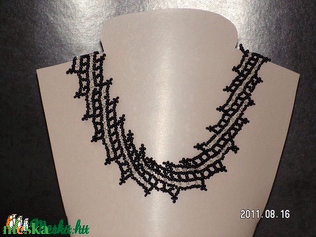 Ezüst diagonál mintás nyaklánc - ékszer - nyaklánc - gyöngyös nyaklánc - Meska.hu