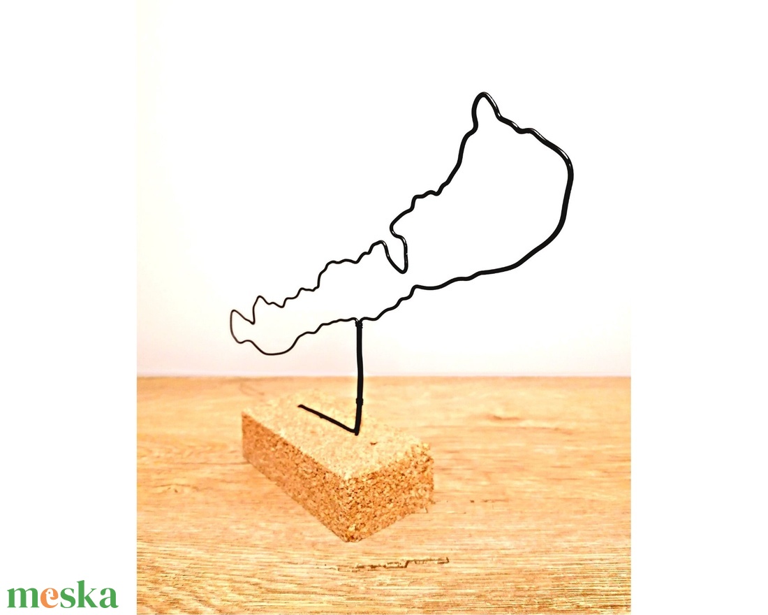Balaton alakú dekoráció drótból - Balatoni körvonal - Ajándékötlet a Balcsi szerelmeseinek - modern lakberendezési tárgy - otthon & életmód - dekoráció - dísztárgy - Meska.hu Balaton alakú dekoráció drótból - Balatoni körvonal - Ajándékötlet a Balcsi szerelmeseinek - modern lakberendezési tárgy - otthon & életmód - dekoráció - dísztárgy - Meska.hu