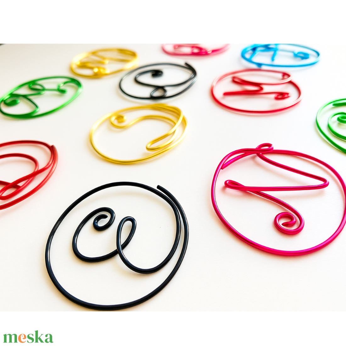Egyedi monogramos könyvjelző - olcsó év végi apróság drótból karácsonyra - megfizethető ajándék az év végére - lapjelölő - könyv & zene - könyvjelző - Meska.hu Egyedi monogramos könyvjelző - olcsó év végi apróság drótból karácsonyra - megfizethető ajándék az év végére - lapjelölő - könyv & zene - könyvjelző - Meska.hu