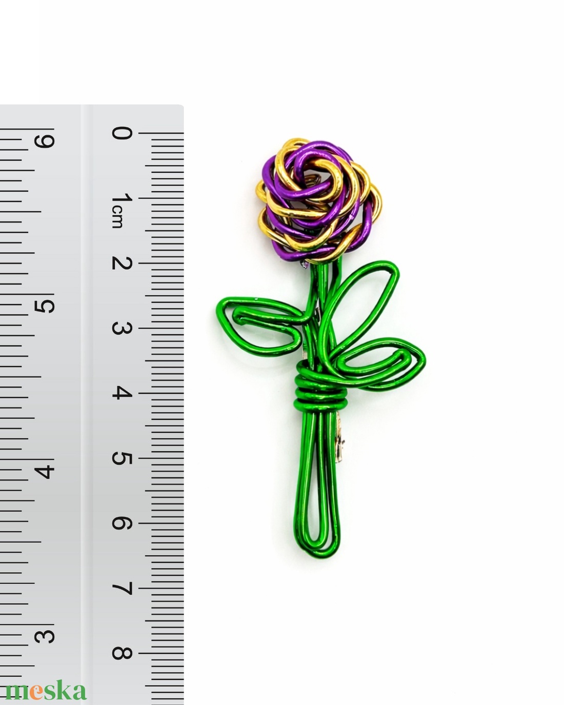 Egyedi, virágos kitűzők drótból - Praktikus nőnapi ajándék kislányoknak, hölgyeknek, tanároknak - Boldog nőnapot!  - ékszer - kitűző és bross - Meska.hu