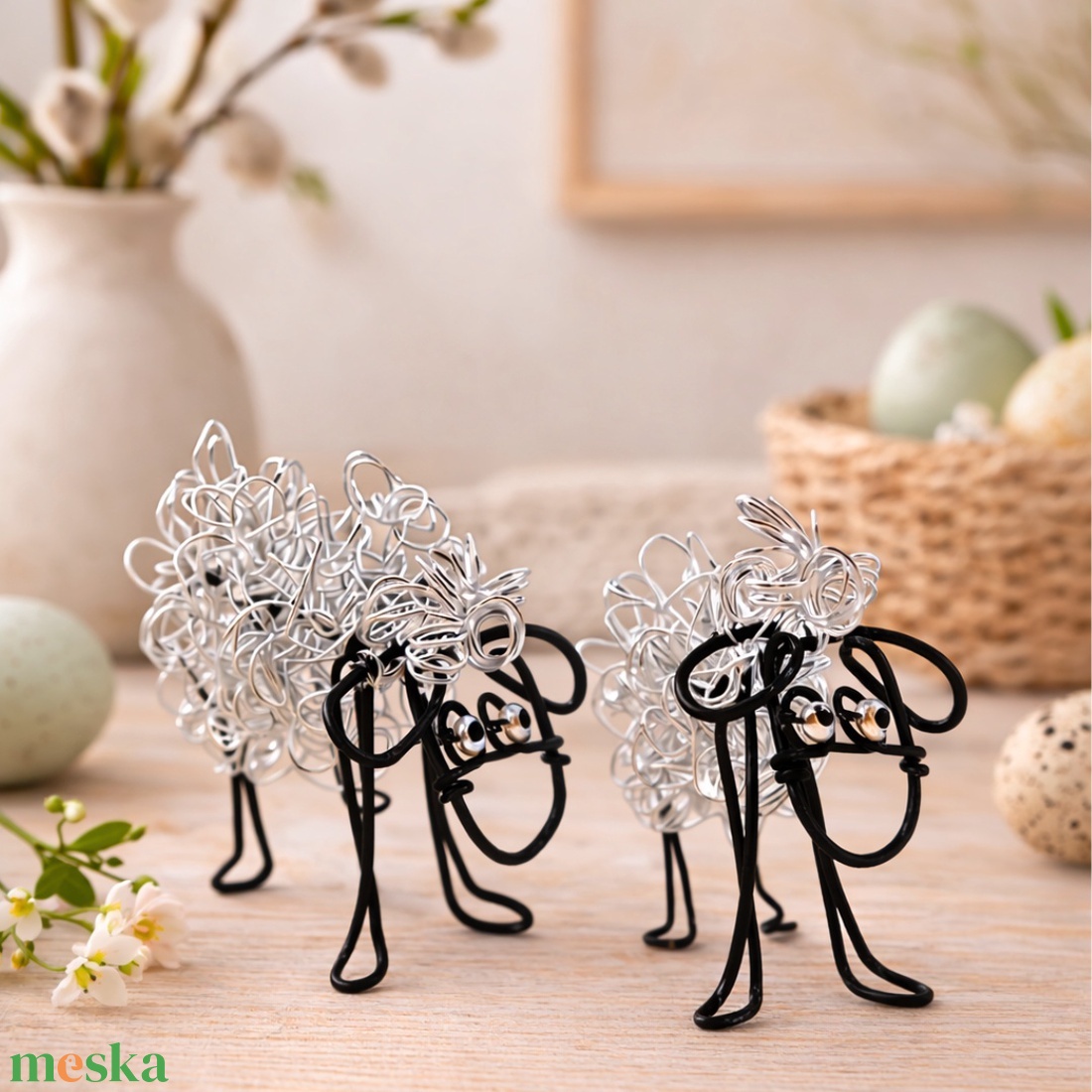 Húsvéti bárány figura drótból- lakásdekoráció - kreatív, kézműves ajándék húsvétra locsolóknak, gyerekeknek, tanároknak - ünnepi díszek, dekorációk - húsvéti díszek és dekorációk - húsvéti asztaldíszek - Meska.hu