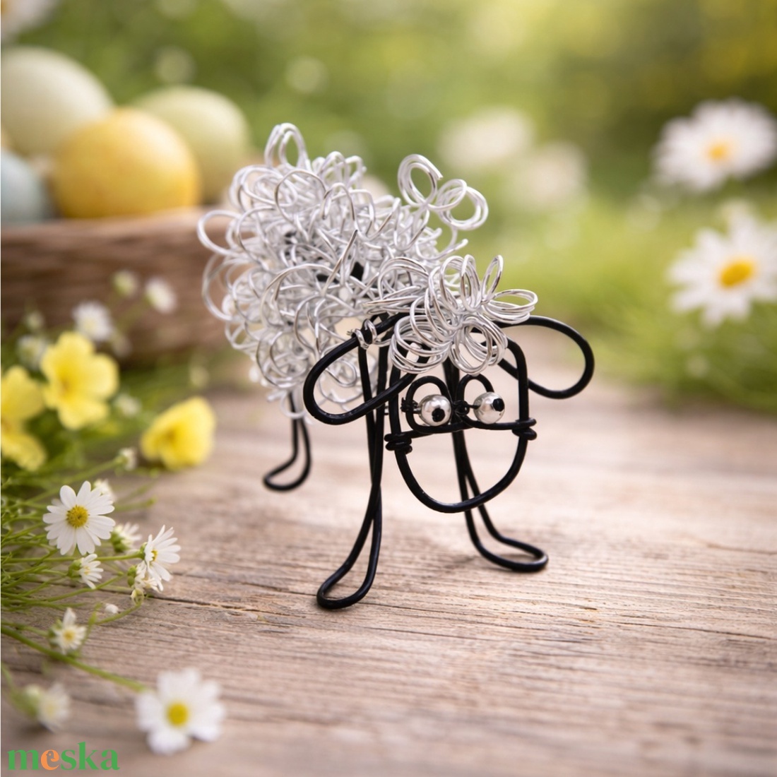 Húsvéti bárány figura drótból- lakásdekoráció - kreatív, kézműves ajándék húsvétra locsolóknak, gyerekeknek, tanároknak - ünnepi díszek, dekorációk - húsvéti díszek és dekorációk - húsvéti asztaldíszek - Meska.hu