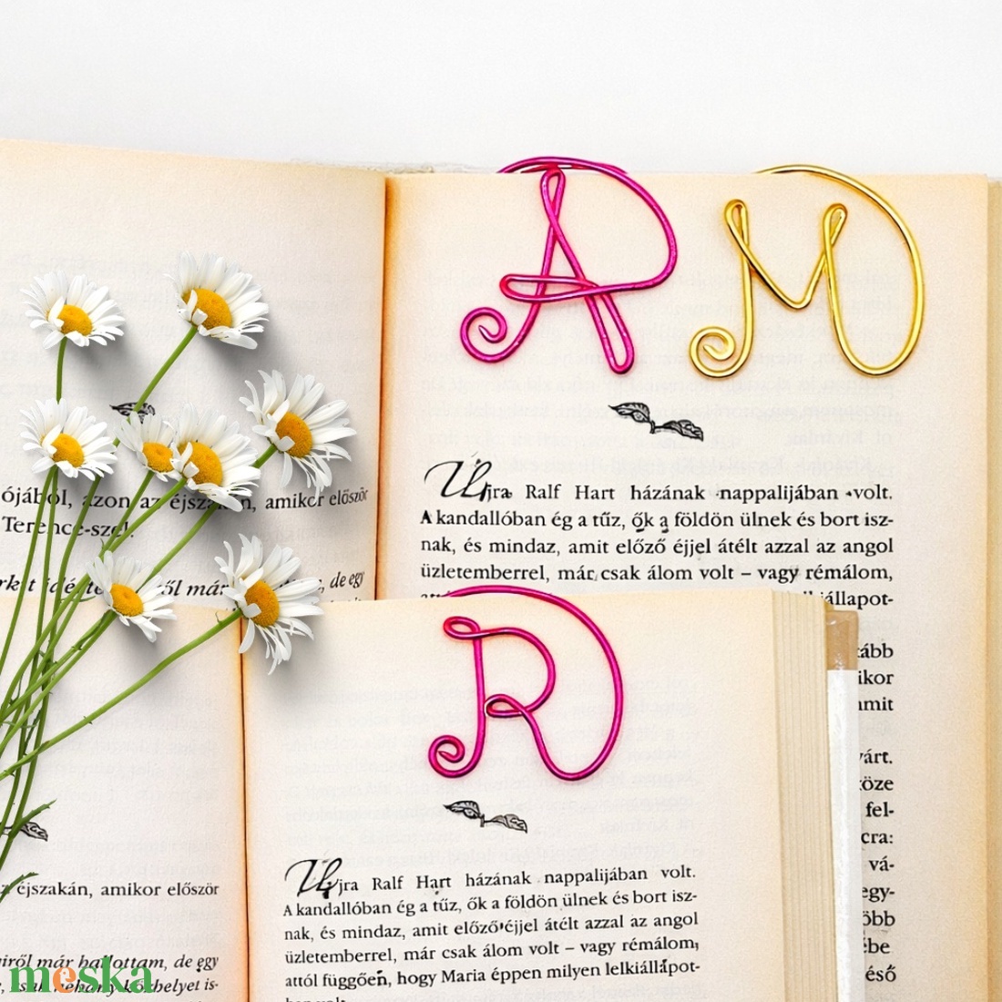Egyedi monogramos könyvjelző � személyre szóló ballagási ajándék tanároknak, diákoknak - pedagógusnapra, tanévzáróra - könyv & zene - könyvjelző - Meska.hu