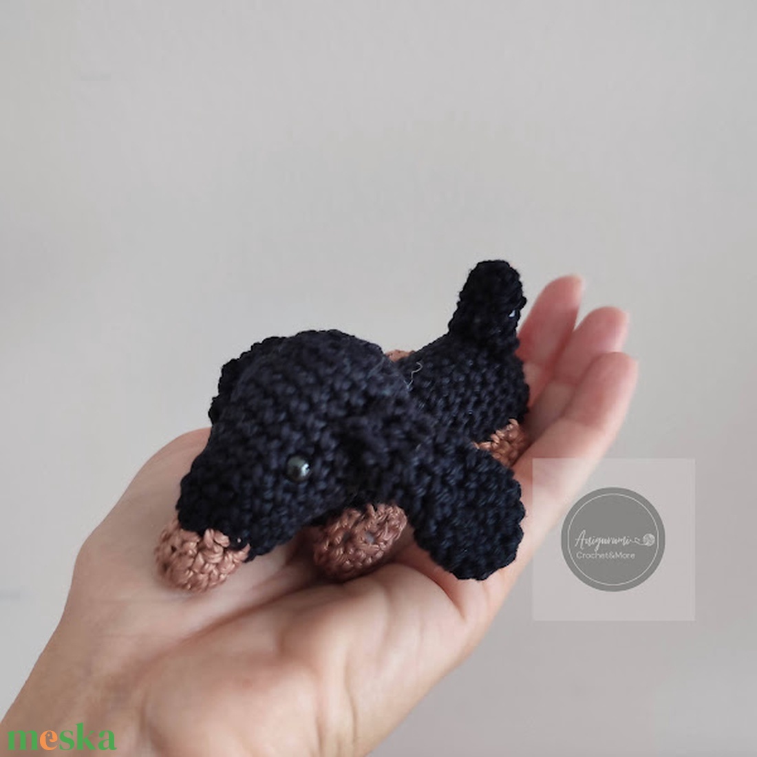 Horgolt mini tacskó - játék & sport - plüssállat & játékfigura - kutya - Meska.hu Horgolt mini tacskó - játék & sport - plüssállat & játékfigura - kutya - Meska.hu
