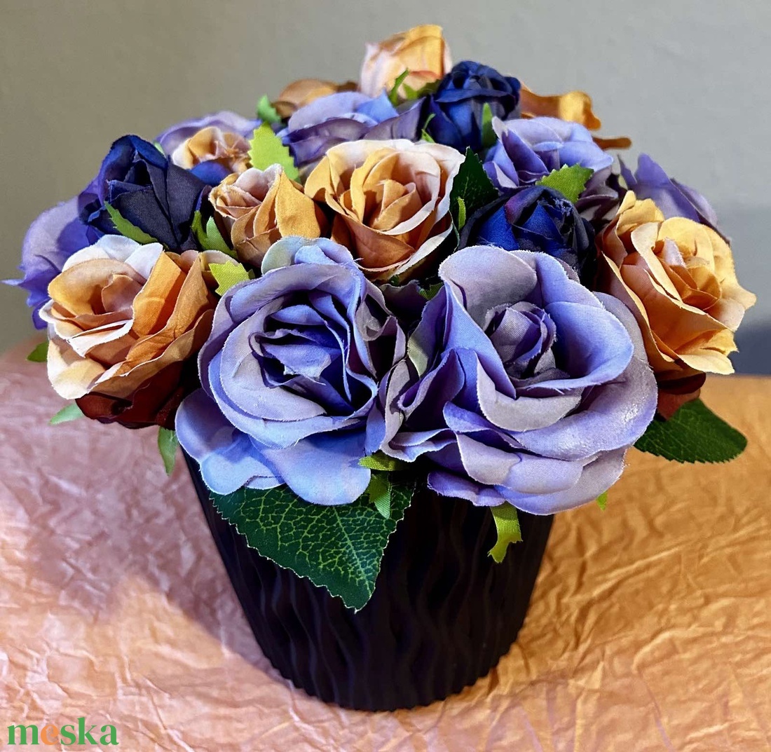 Rózsás kaspó - otthon & életmód - dekoráció - virágdísz és tartó - csokor & virágdísz - Meska.hu