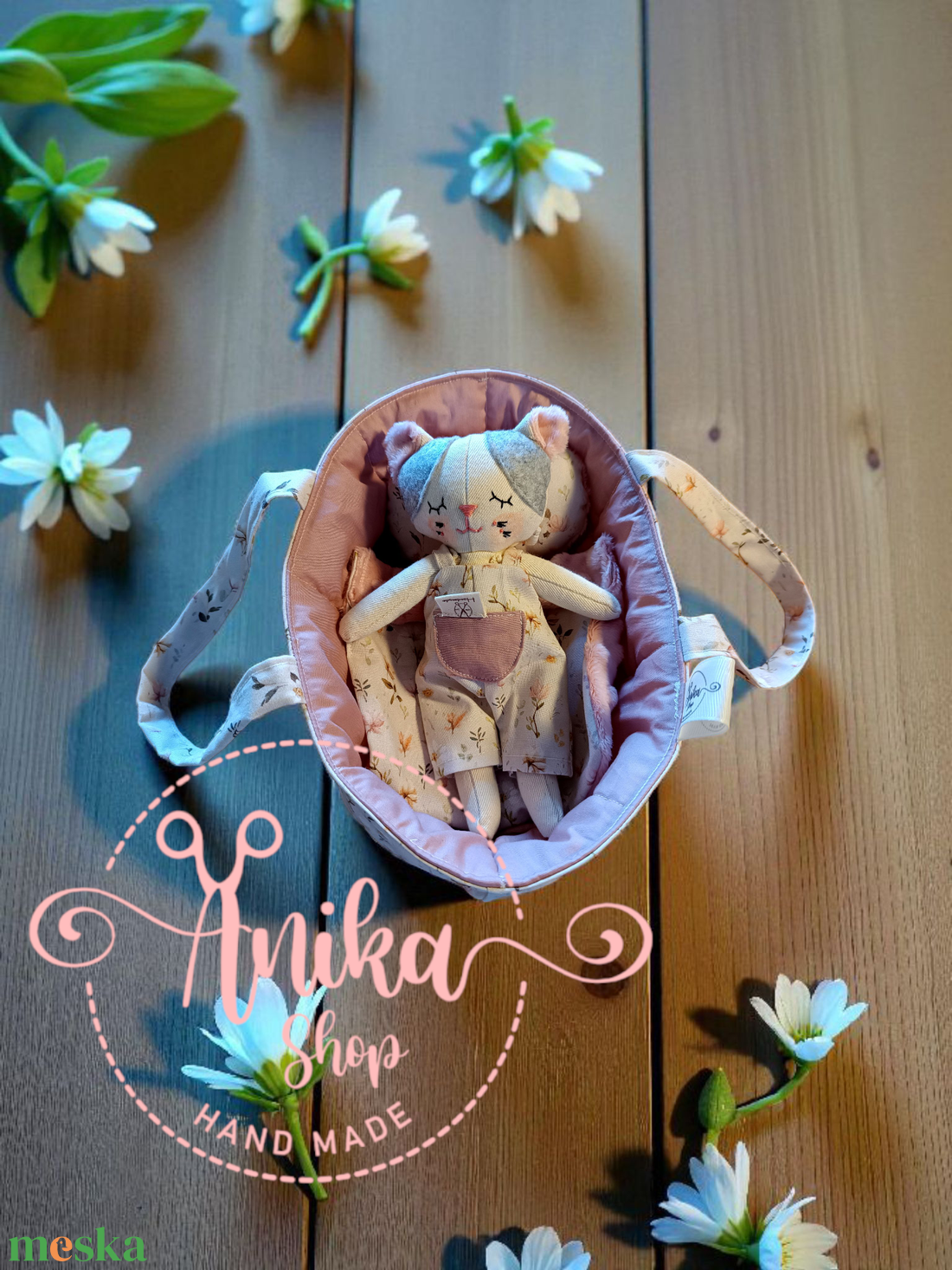 Cica baba mózeskosárban  - játék & sport - baba & babaház - öltöztethető baba - Meska.hu