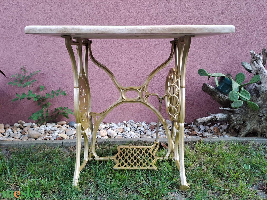 Singer varrógp asztal római travertin asztallappal - otthon & életmód - bútor - asztal - Meska.hu