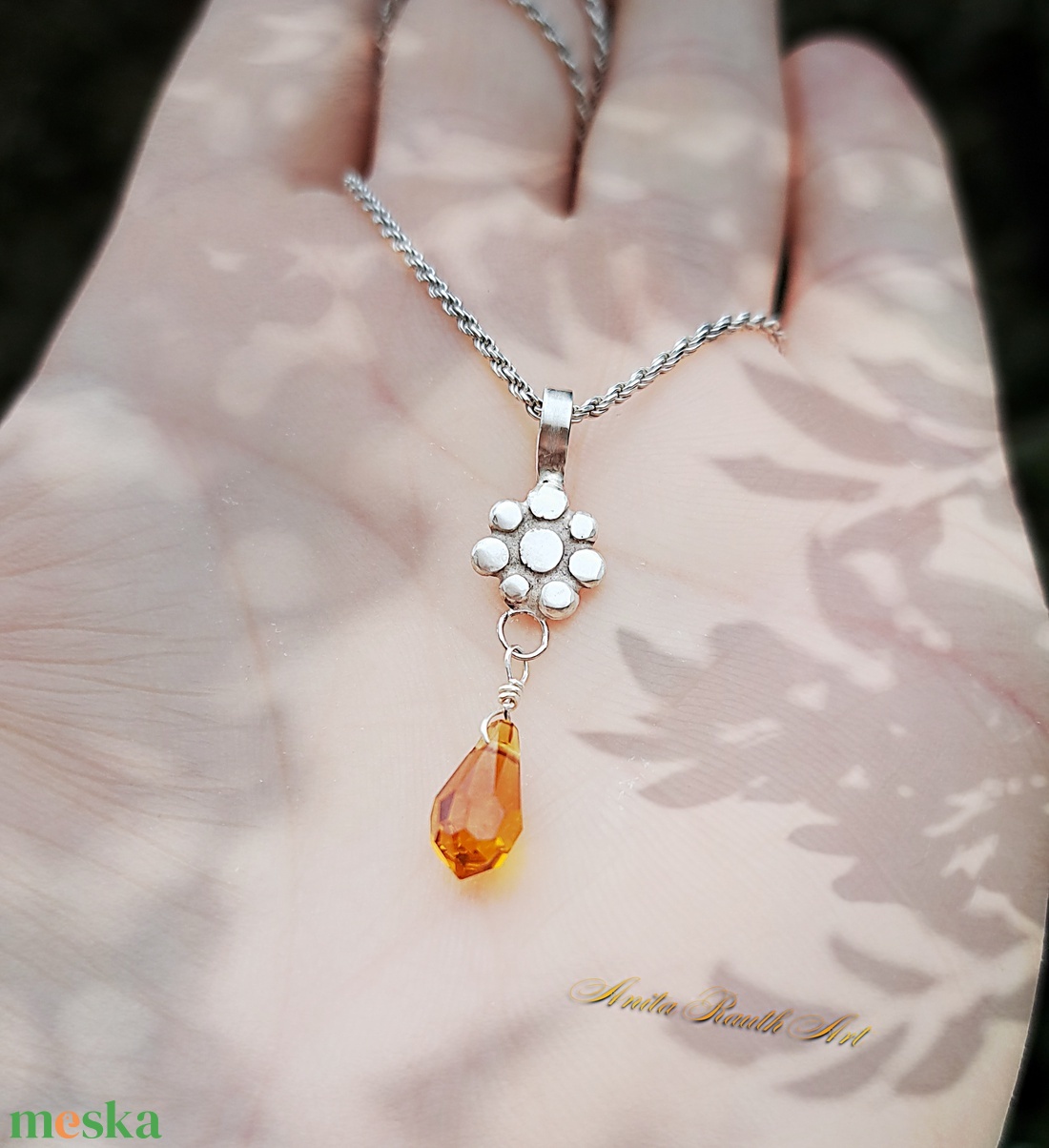 Ezüst virágocska Swarovski cseppel - ékszer - nyaklánc - medál - Meska.hu Ezüst virágocska Swarovski cseppel - ékszer - nyaklánc - medál - Meska.hu