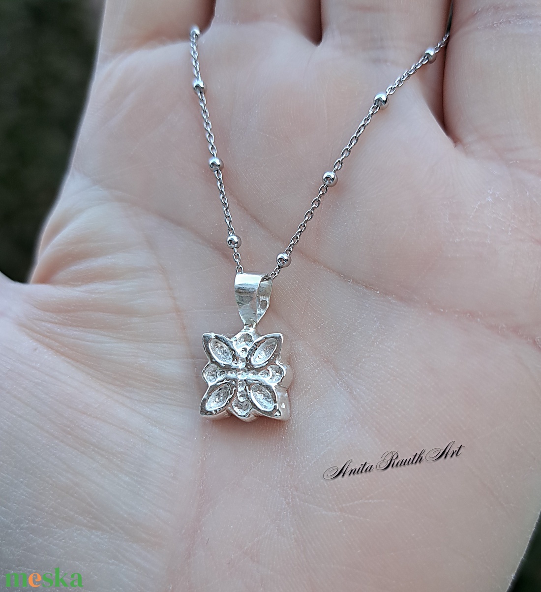 Elegáns sterling ezüst medálka - ékszer - nyaklánc - medál - Meska.hu Elegáns sterling ezüst medálka - ékszer - nyaklánc - medál - Meska.hu