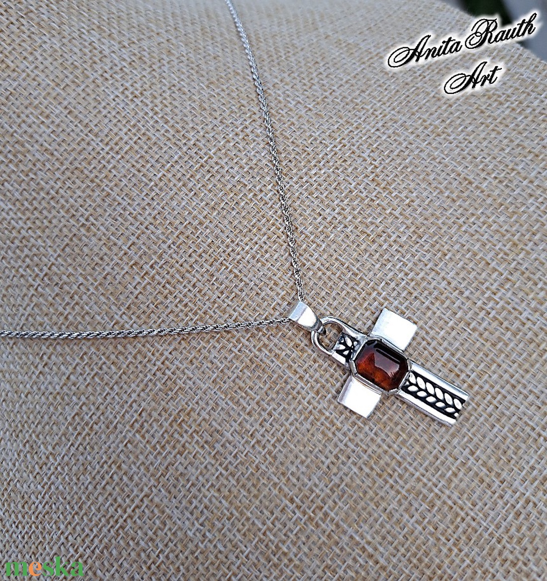 Fonott kereszt nyolcszögű borostyánkővel - ékszer - nyaklánc - medál - Meska.hu Fonott kereszt nyolcszögű borostyánkővel - ékszer - nyaklánc - medál - Meska.hu