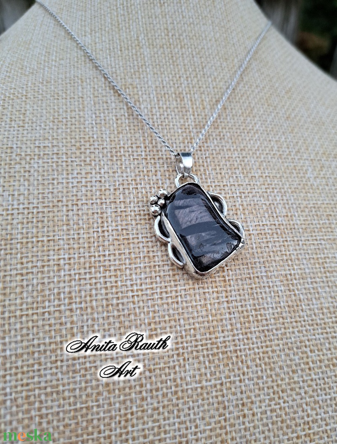 Medál Hiperisztén kővel  - ékszer - nyaklánc - medál - Meska.hu