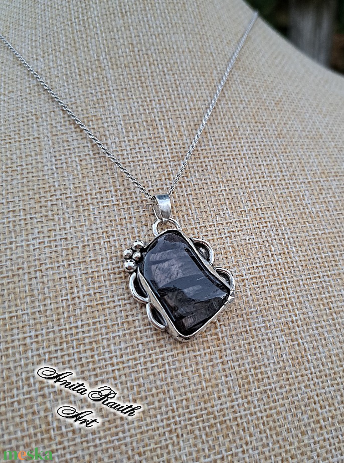 Medál Hiperisztén kővel  - ékszer - nyaklánc - medál - Meska.hu