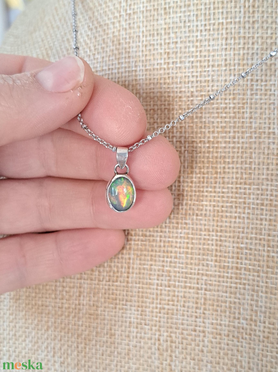 Etióp opál medál  - ékszer - nyaklánc - medál - Meska.hu