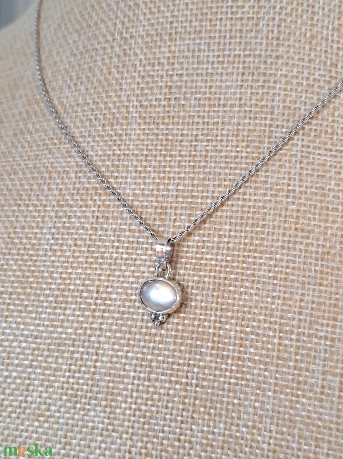 Gyöngyház medálka (mother of perl) - ékszer - nyaklánc - medál - Meska.hu