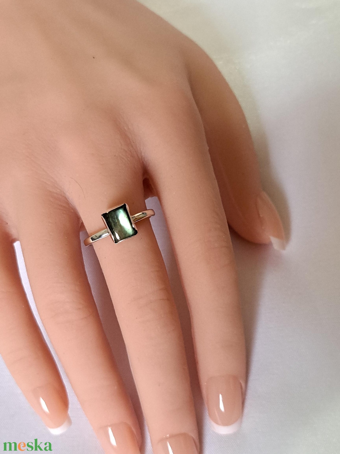 Négyzetes labradorit gyűrű - intenzív színű - ékszer - gyűrű - statement gyűrű - Meska.hu