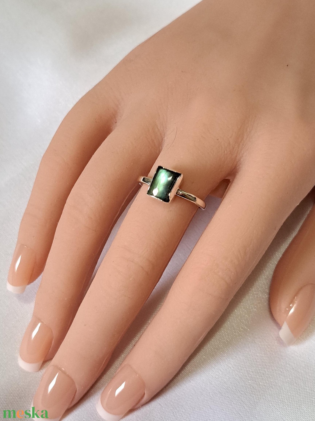 Négyzetes labradorit gyűrű - intenzív színű - ékszer - gyűrű - statement gyűrű - Meska.hu