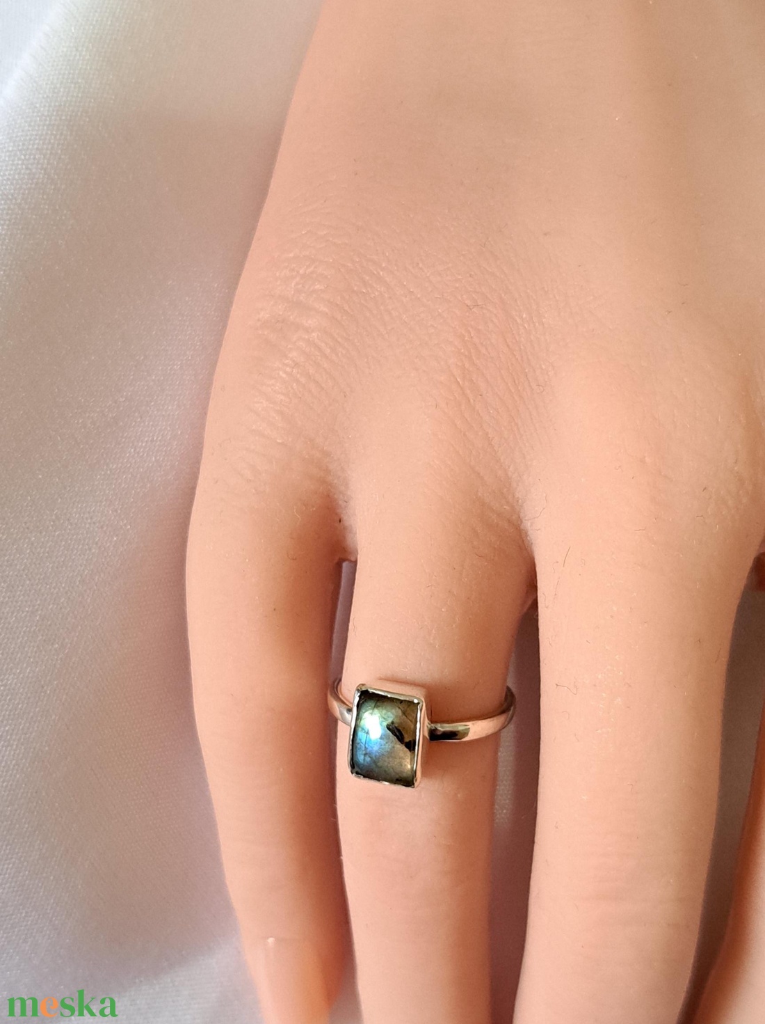 Négyzetes labradorit gyűrű - zöldes/barnás árnyalatú - ékszer - gyűrű - statement gyűrű - Meska.hu