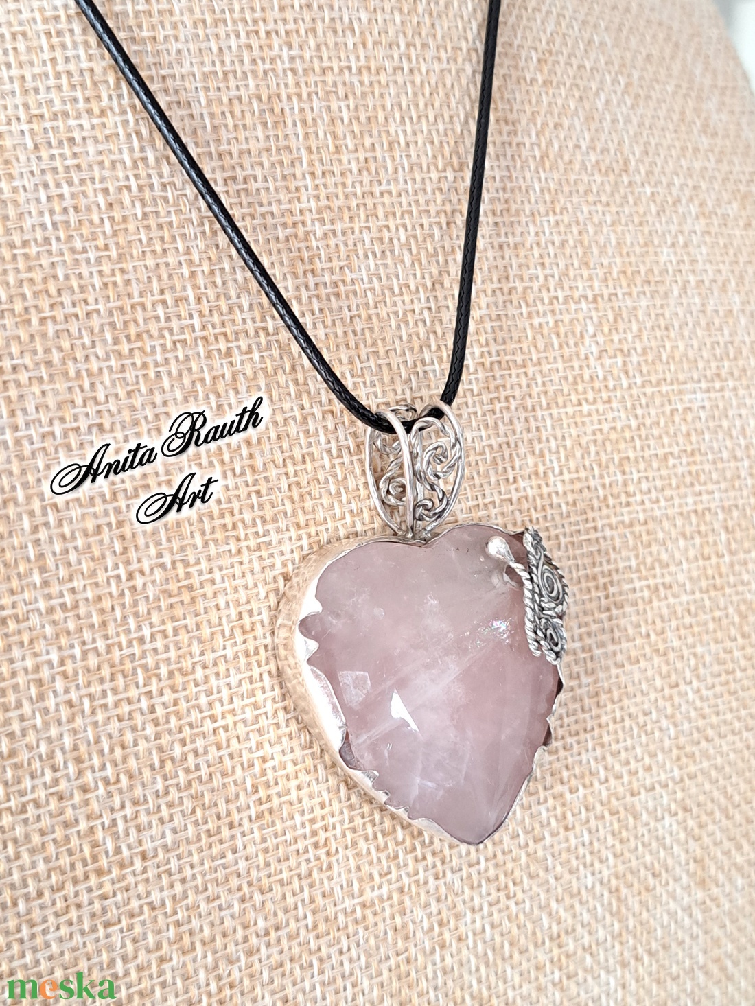 Rózsakvarc szív medál lepkével  - ékszer - nyaklánc - medál - Meska.hu