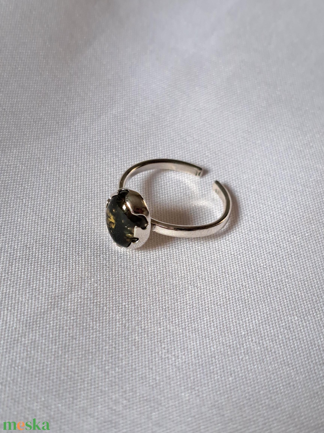 Ezüst gyűrű sötét borostyánkővel - ékszer - gyűrű - statement gyűrű - Meska.hu
