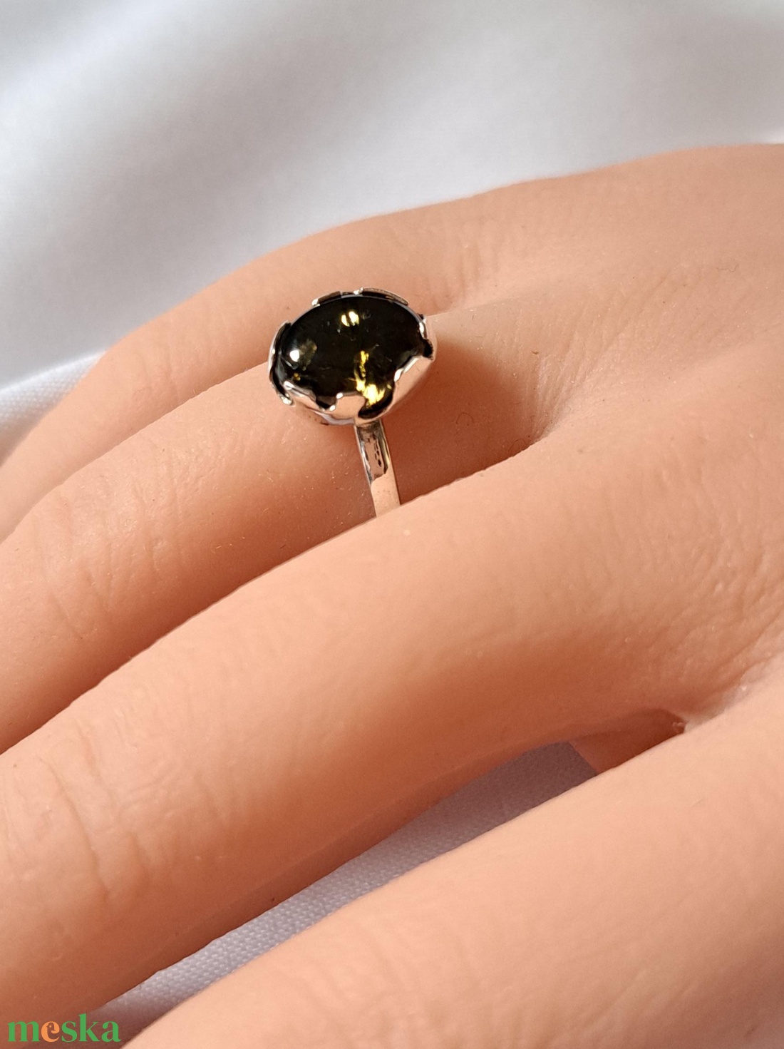 Ezüst gyűrű sötét borostyánkővel - ékszer - gyűrű - statement gyűrű - Meska.hu