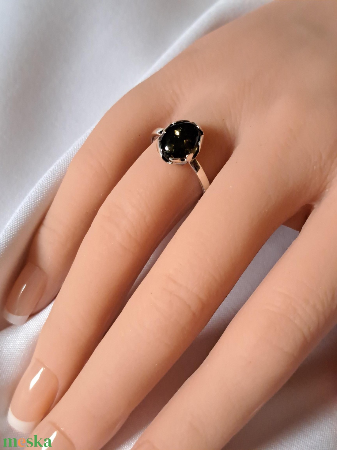 Ezüst gyűrű sötét borostyánkővel - ékszer - gyűrű - statement gyűrű - Meska.hu