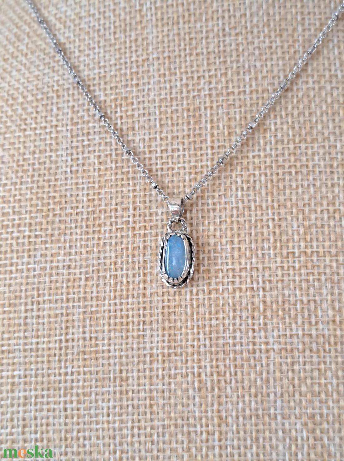 Ovális ausztrál opál medál - ékszer - nyaklánc - medál - Meska.hu