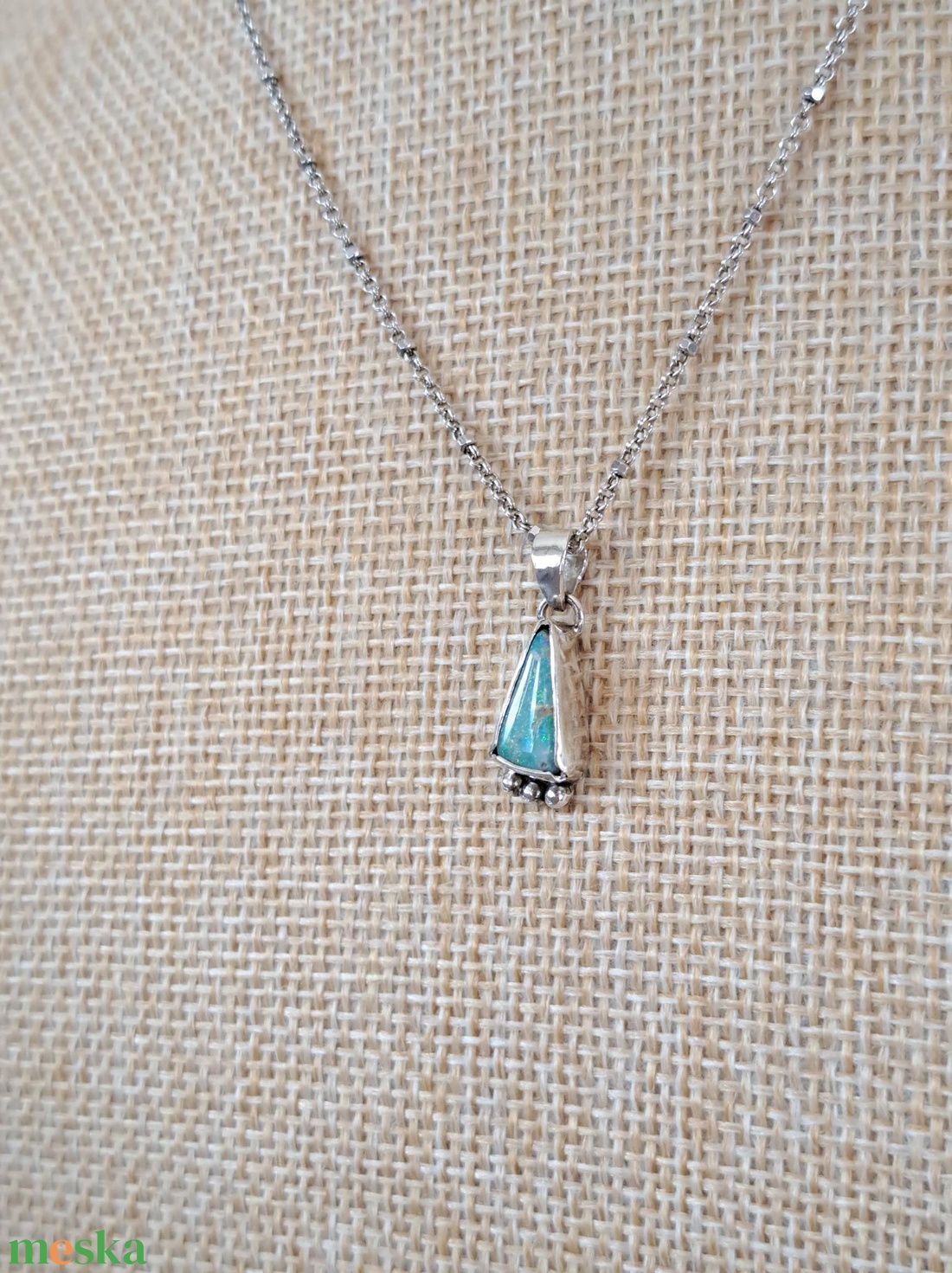 Ausztrál opál háromszögmedál   - ékszer - nyaklánc - medál - Meska.hu