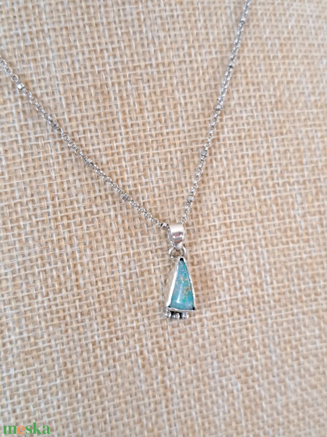 Ausztrál opál háromszögmedál   - ékszer - nyaklánc - medál - Meska.hu